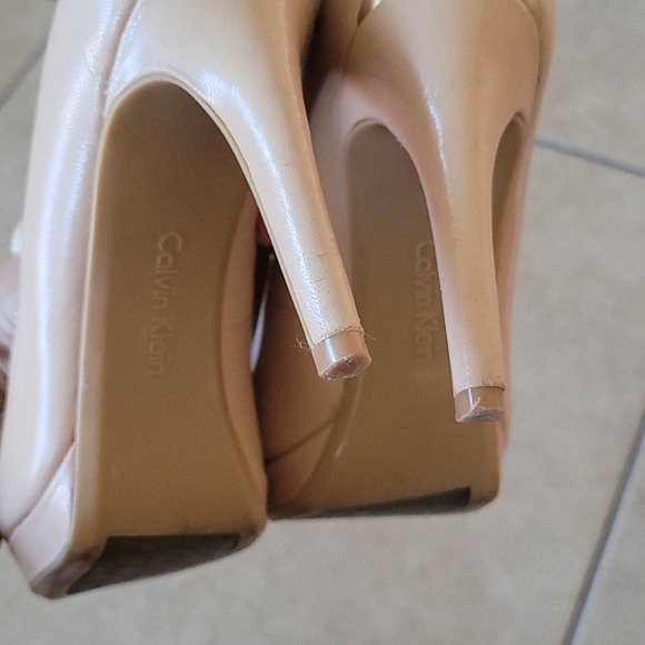 Calvin Klein heels - Picture 2 of 4